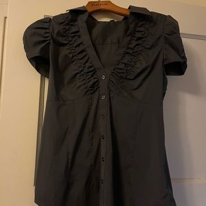 Fitted blouse. Stretchy material. Express Design Studio